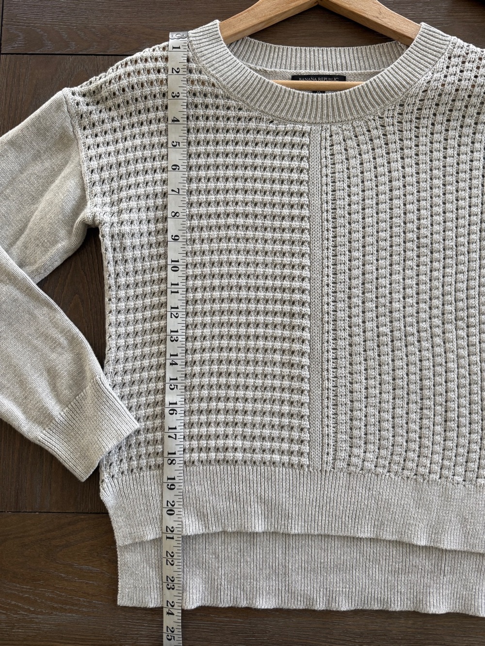 Banana Republic Light Gray Women's Knit Crewneck Sweater M - Picture 4 of 8